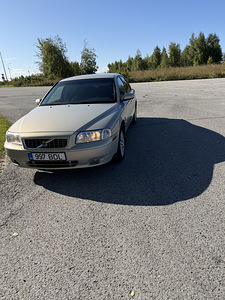VOLVO S80 2.4D (1 фото из 6)