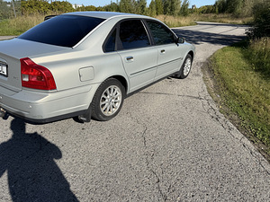 VOLVO S80 2.4D (5 фото из 6)