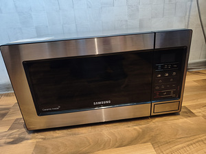 Samsung микроволновая печь (2 фото из 3)