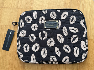 Сумка для планшета Marc Jacobs (1 фото из 4)