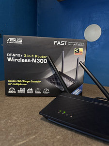 Asus RT-N12+ (4 фото из 6)