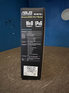 Asus RT-N12+ (6 фото из 6)