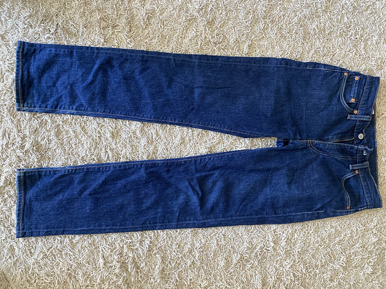 Новые джинсы Levi”s