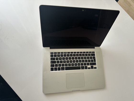 MacBook Pro (Retina, 15 дюймов, середина 2015 г.)
