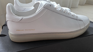 ARMANI Exchange kõrgekvaliteetsest nahast tossud (3 foto / 4)