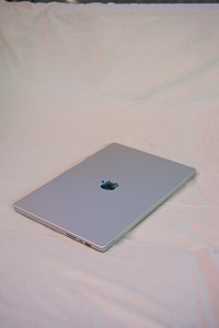 MacBook Pro 16 ( M2 Pro - 16GB/512GB ) (3 фото из 3)