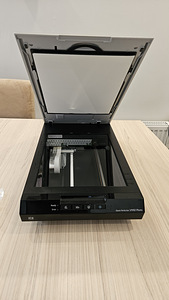 Epson Perfection V550 Photo foto- ja filmiskanner (2 foto / 4)