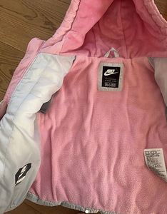 Зимняя куртка Nike 92/98 (2 фото из 2)