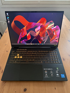 Asus TUF F16 // RTX 5050 8Gb // I5-13450hx // 16Gb ram ddr5 (1 foto / 3)