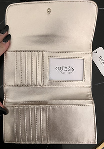 Новый кошелёк GUESS (2 фото из 2)