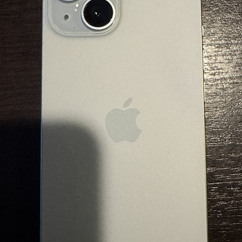 Müün Apple iPhone 15 128 GB.