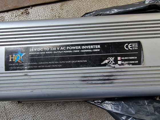 Инвертор 24V-220V 1700W+PULT