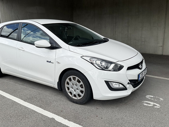 Hyundai i30 1.4 CRDi 66 kW 2013 требует ремонта