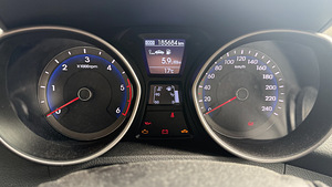 Hyundai i30 1.4 CRDi 66 kW 2013 vajab remonti (7 foto / 7)