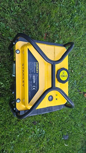 Stanley SIG 2000-1 4-тактный инверторный генератор, 2 x 230 V (4 фото из 4)