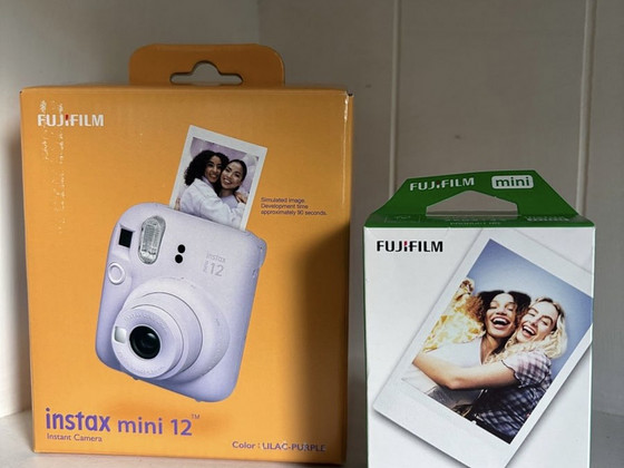 Instax mini 12, täiesti uus