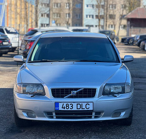 VOLVO S80 (3 foto / 8)