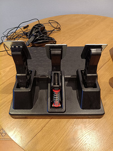 Thrustmaster T248 игровой руль + педали (6 фото из 6)