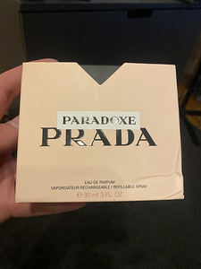 Духи Prada Paradoxe (1 фото из 2)