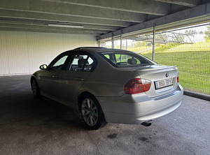 2006 BMW Series 3 (6 foto / 15)