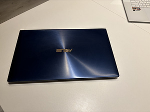 Asus Zenbook UX533FTC Royal Blue (2 фото из 2)