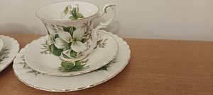 Кофейные трио Trillium Royal Albert (4 фото из 4)