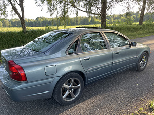 Volvo S80 2.5T AWD LPG (6 foto / 13)