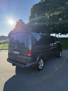 Volkswagen Caravelle (6 foto / 13)