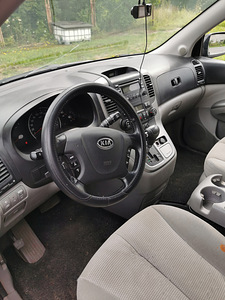 Kia Carnival 2.9 CRDi (136 kW) (9 foto / 9)