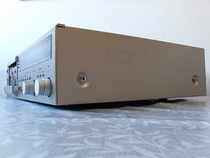 Старошкольная топовая трёхголовочная кассетная дека Dual C844 (4 фото из 10)
