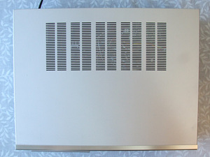 Старошкольная топовая трёхголовочная кассетная дека Dual C844 (5 фото из 10)