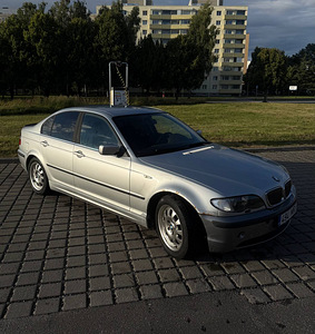 BMW E46 325xi 2001 (4 фото из 5)