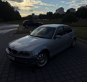 BMW E46 325xi 2001 (2 фото из 5)