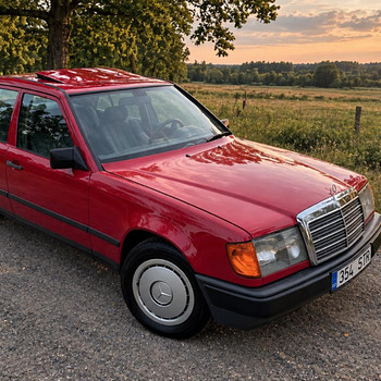 1989 Mercedes Benz 300D W124 OM603 83 кВт 5-ступенчатая механическая