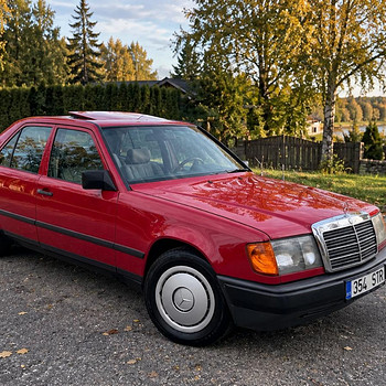 1989 Mercedes Benz 300D W124 OM603 83 кВт 5-ст механика