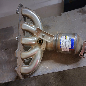 Volvo S60/V70 2,4L Originaal uusKatalüsaator 8603493/8603494