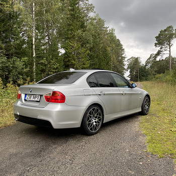 BMW E90