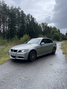 BMW E90 (2 foto / 15)