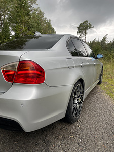 BMW E90 (7 foto / 15)