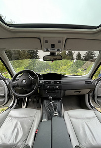 BMW E90 (12 foto / 15)