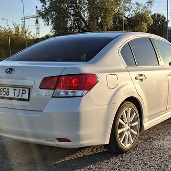 Subaru Legacy 2.5 123 кВт