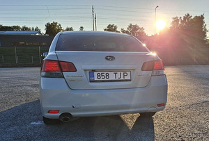 Subaru Legacy 2.5 123 kw (4 foto / 7)
