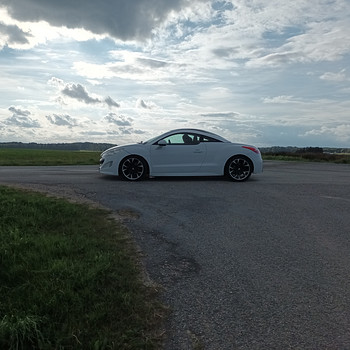 Peugeot RCZ