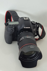 Canon EOS 5D Mark III (2 фото из 4)