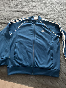 Adidas (1 фото из 4)