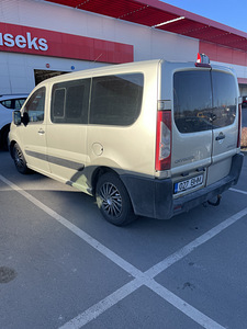 Хороший рабочий автомобиль Citroen Jumpy (3 фото из 10)