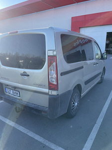 Хороший рабочий автомобиль Citroen Jumpy (8 фото из 10)