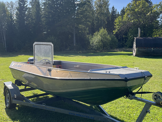 Mootorpaat Buster Yamaha 4 taktilise mootoriga