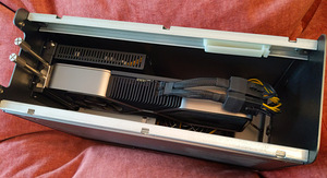 Внешняя Thunderbolt видеокарта 3080 Ti (8 фото из 10)
