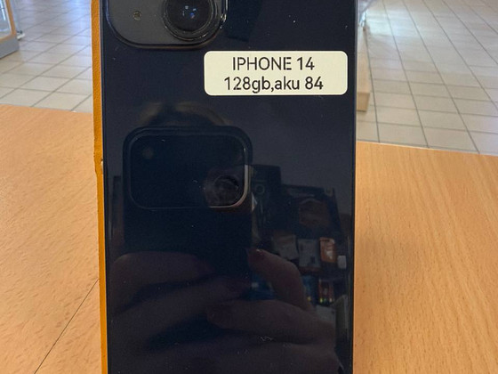 Apple iPhone 14 128Gb Black в очень хорошем состоянии